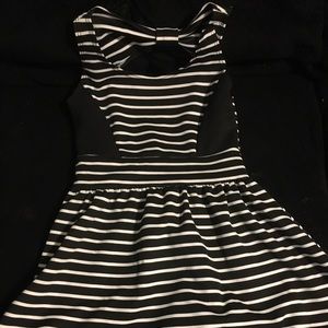 Girls Dress!!! Can be casual or dressy